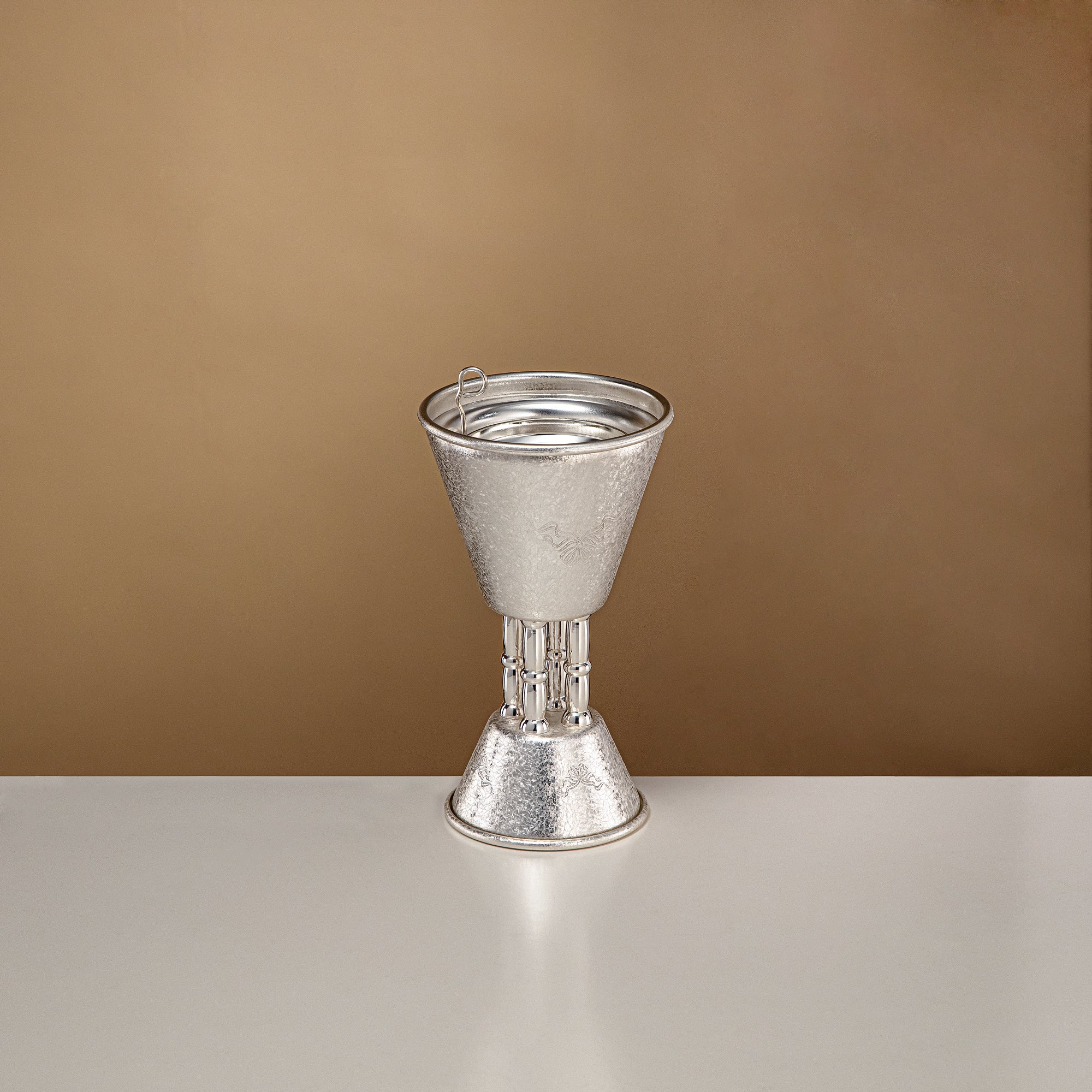 مبخرة المرجان فضية بتصميم متشقق 18 سم