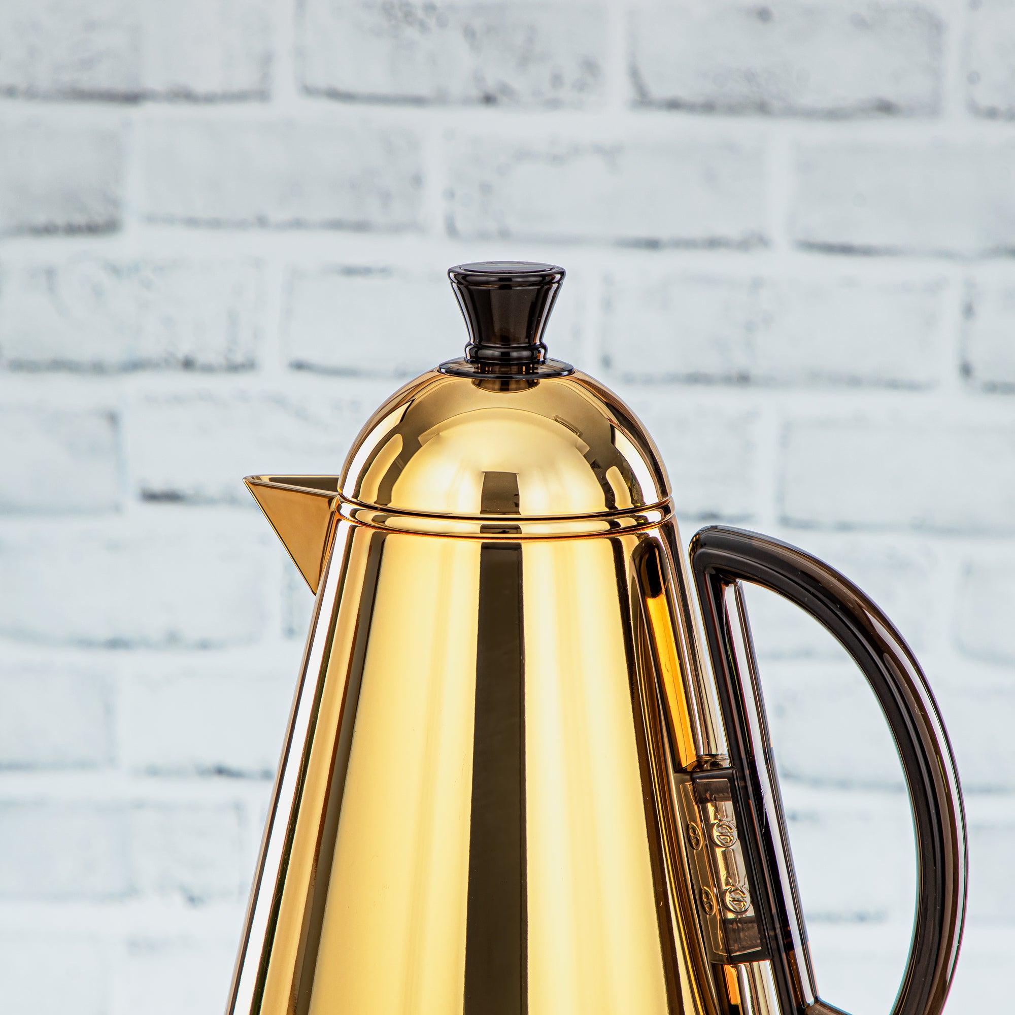 طقم ترامس المرجان قطعتين باللونين الذهبي و الأسود - QNC-0700/1000 G/B