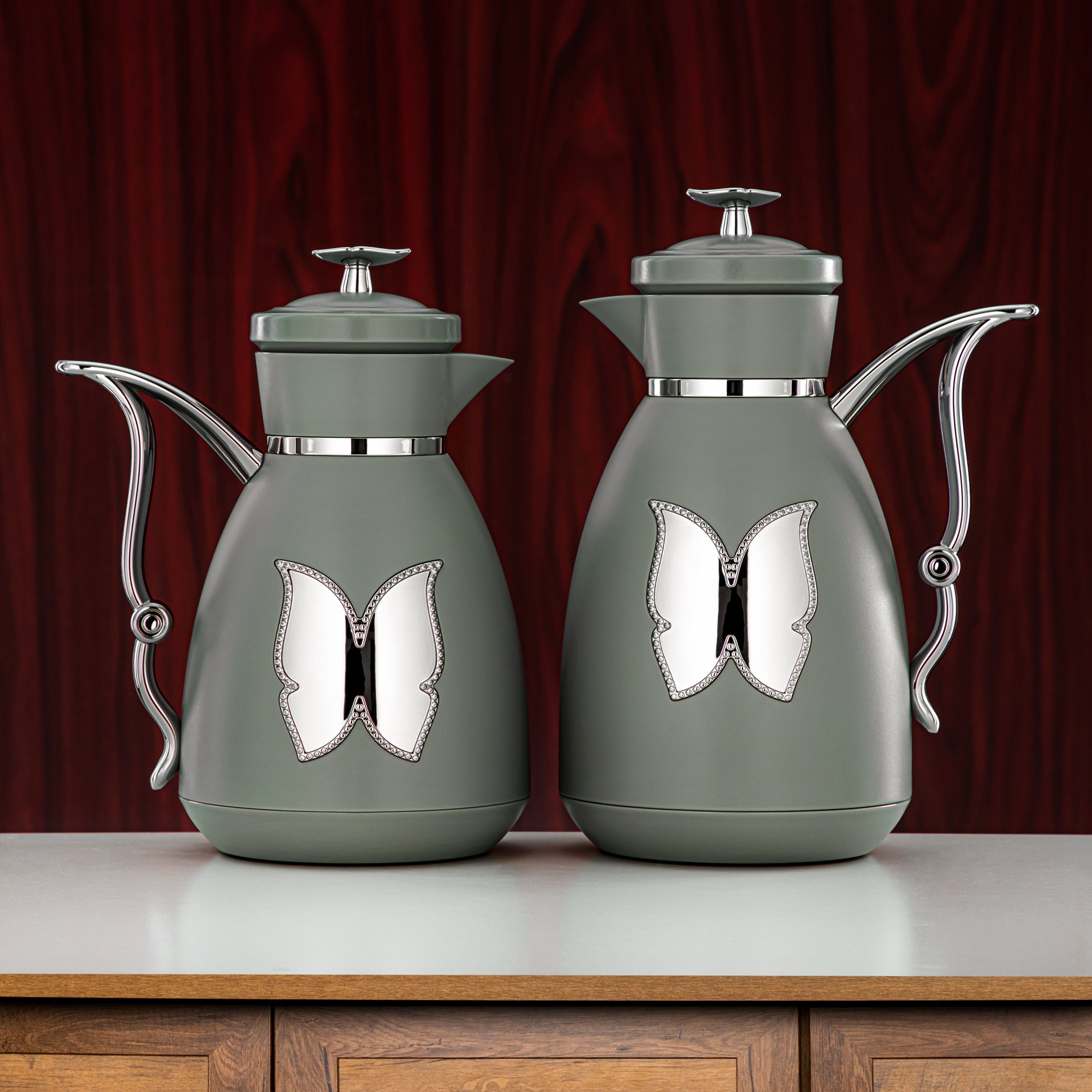 طقم ترامس المرجان بلاستيك زر ضغط 0.7 لتر + 1 لتر أخضر وفضي (SM-2C142-070/100 GG/C) - زجاجة شاي وقهوة