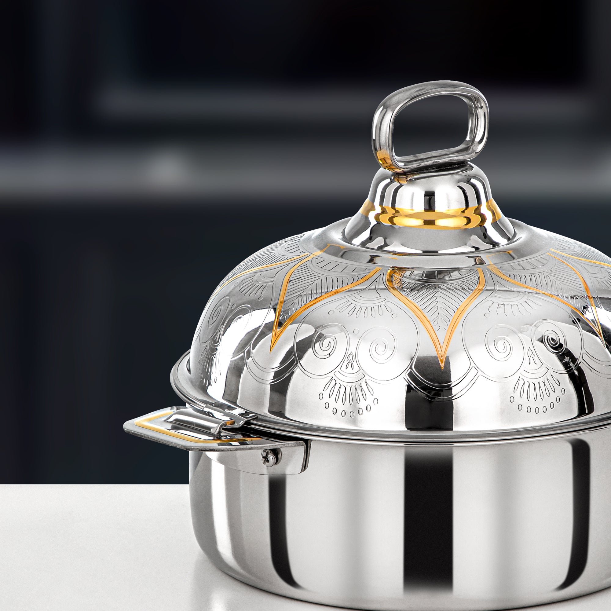 Almarjan Diwan Hot Pot 25cm Silver & Gold