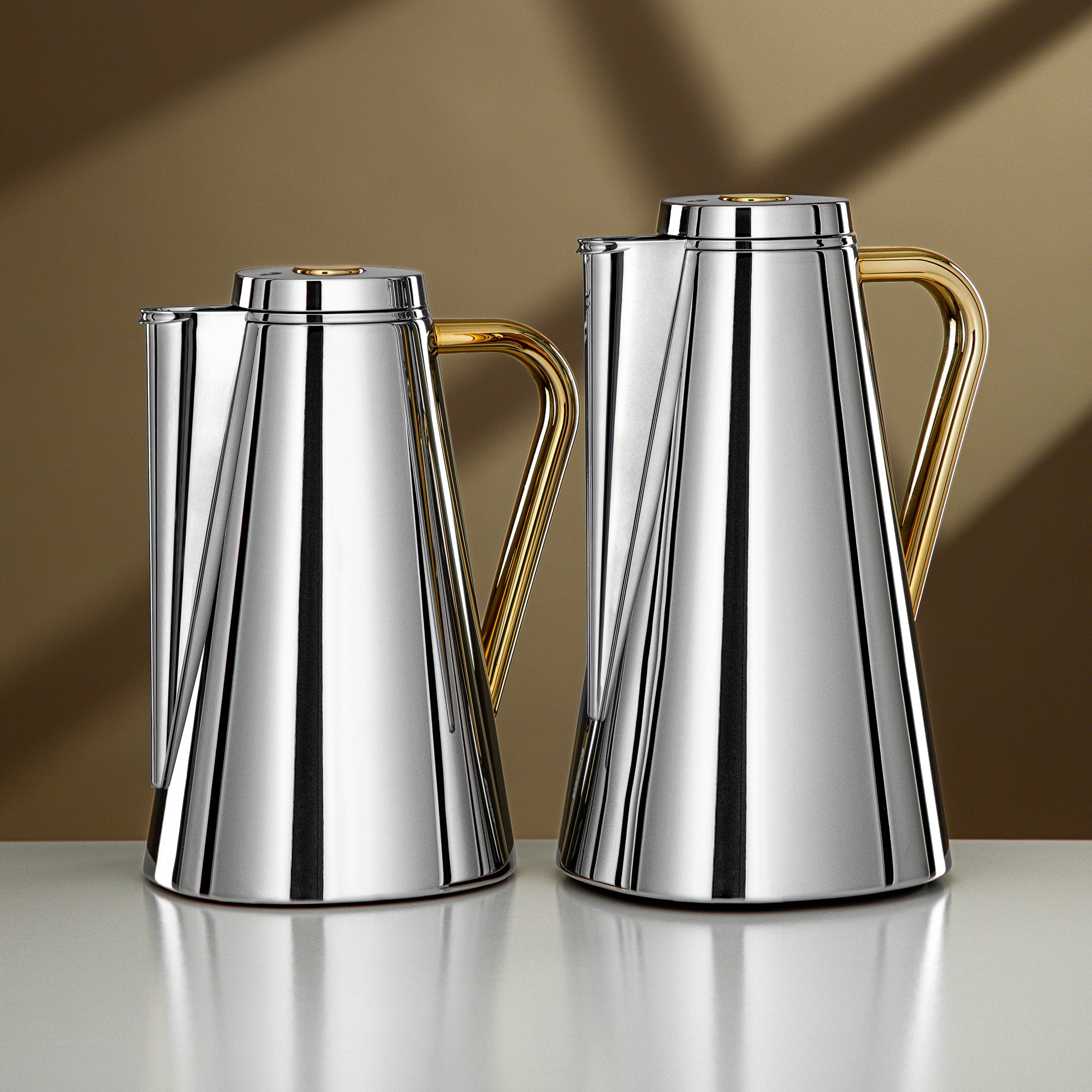 Almarjan Vacuum Flask Set 0.7L + 1L Silver & Gold