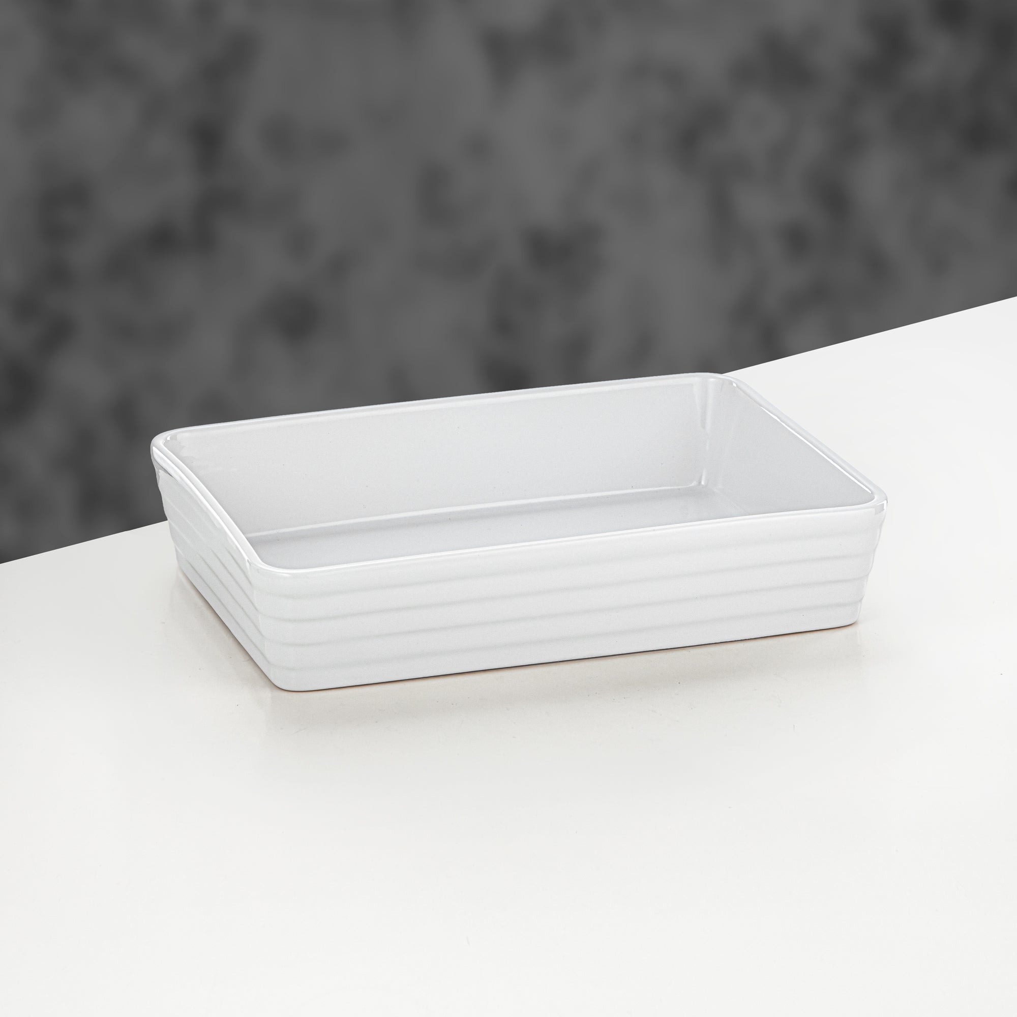 Almarjan Rectangular Hot Pot 2.8L White & Silver