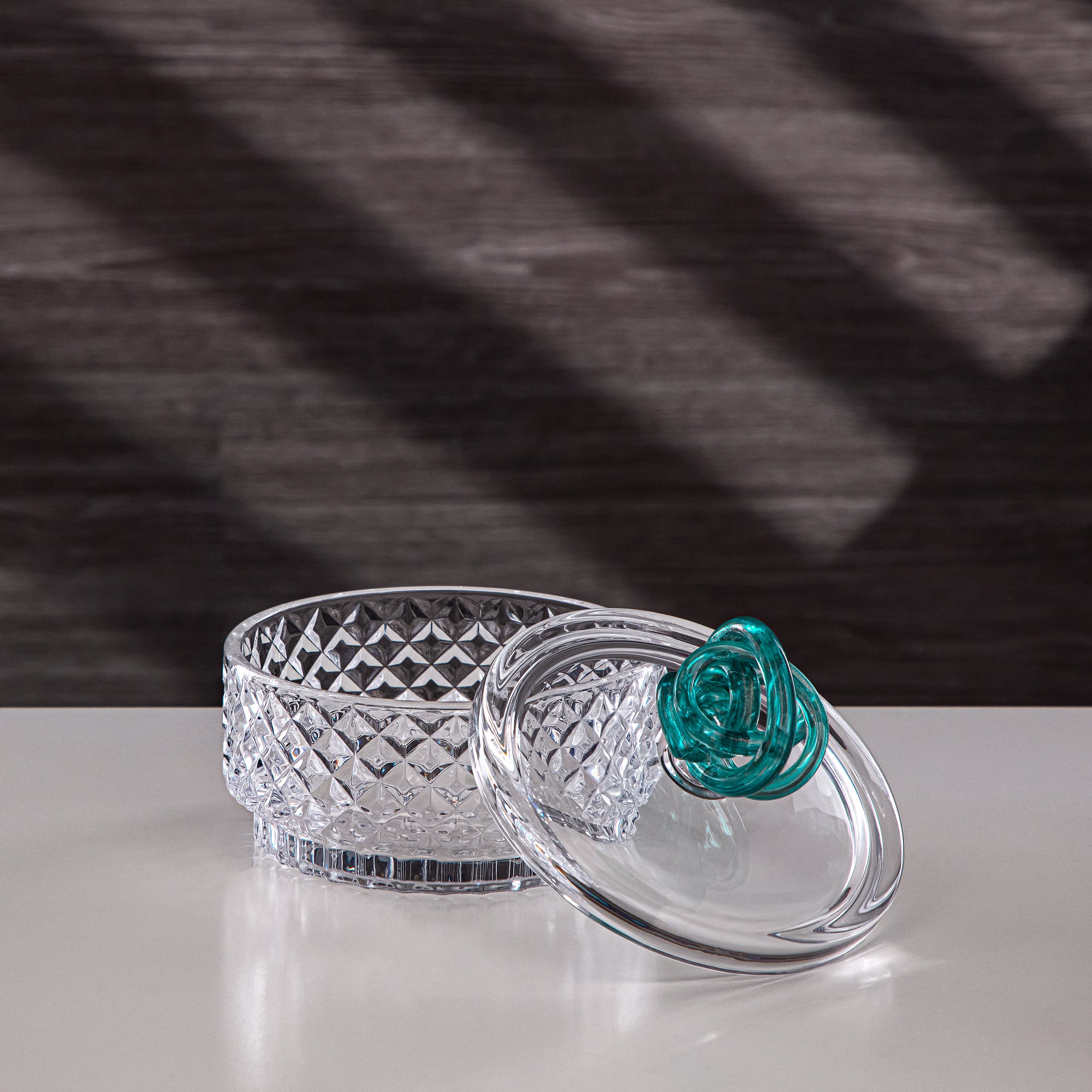 وعاء حلوى المرجان زجاج شفاف 15 سم مع عقدة فيروزيّة