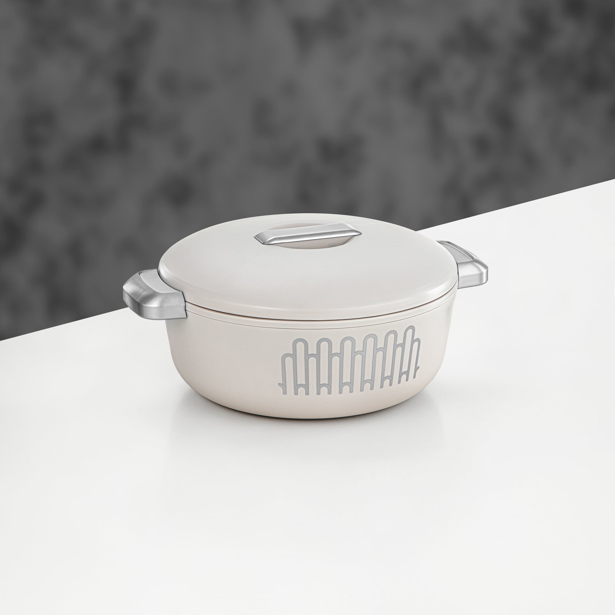 Almarjan Round Hot Pot 2.3L Silver & Gold