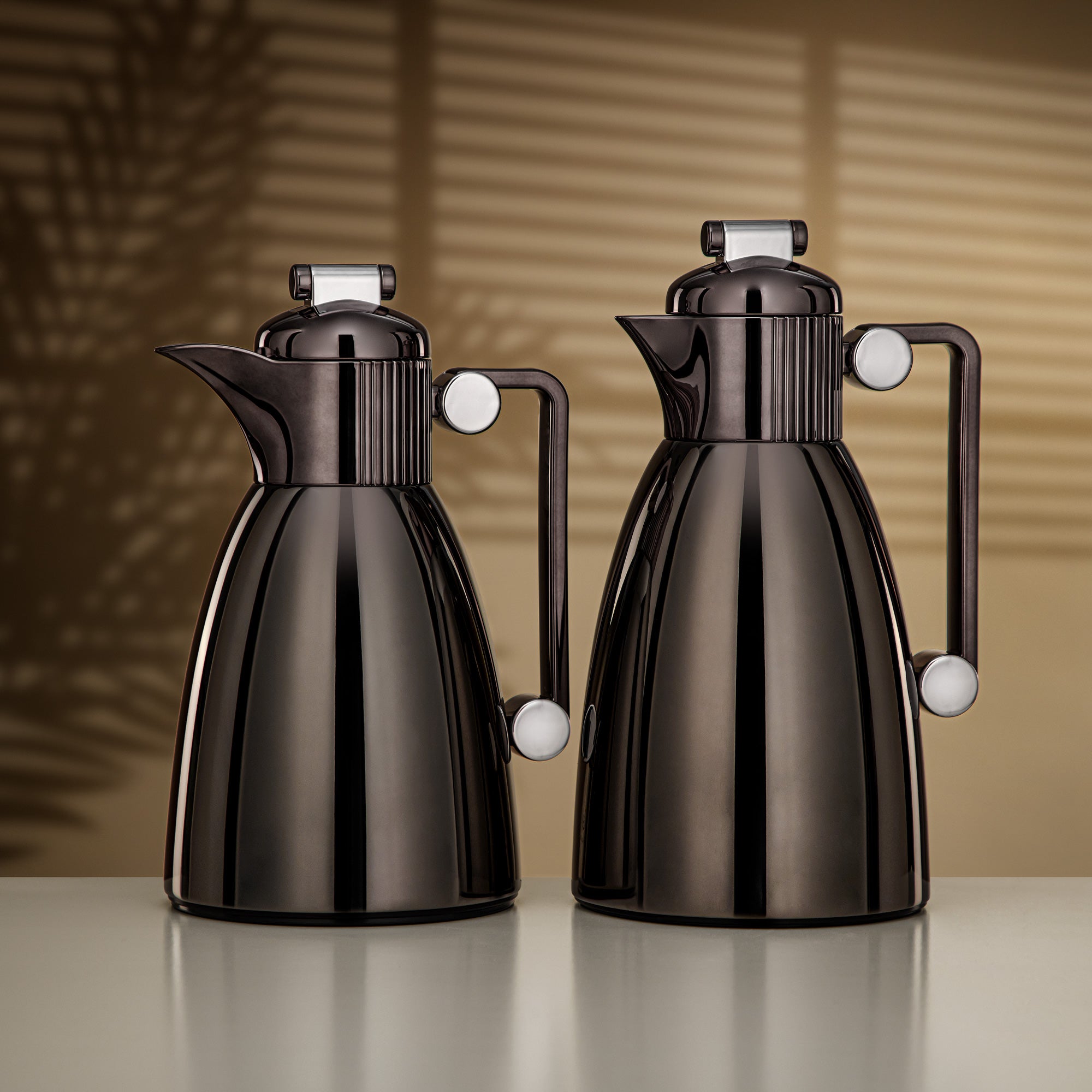 Almarjan Vacuum Flask Set 0.7L & 1L Gun Black & Silver