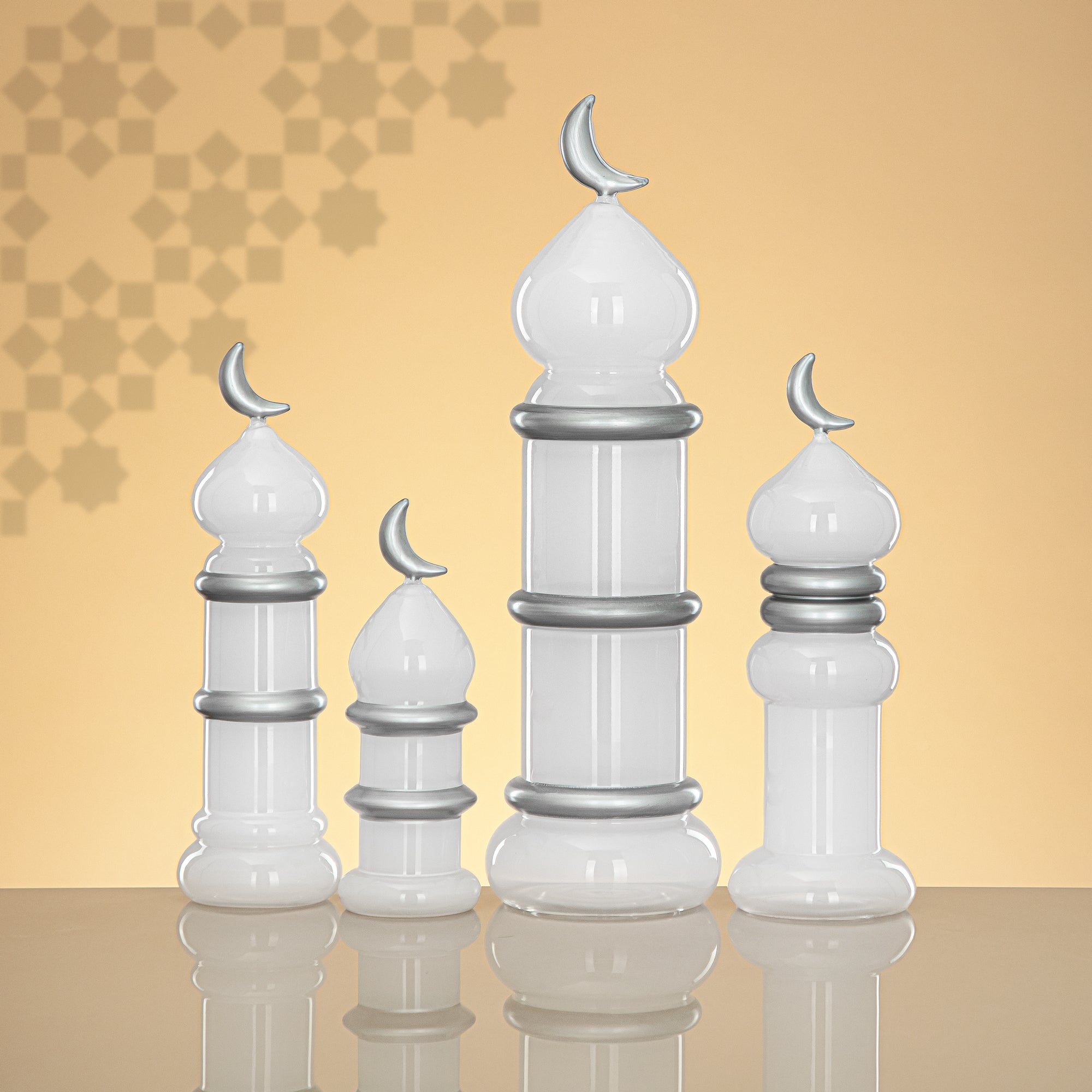 Almarjan Minaret Table Decoration 16.5cm x 6cm White with Silver Lines & Crescent Moon – Noor Al Layali