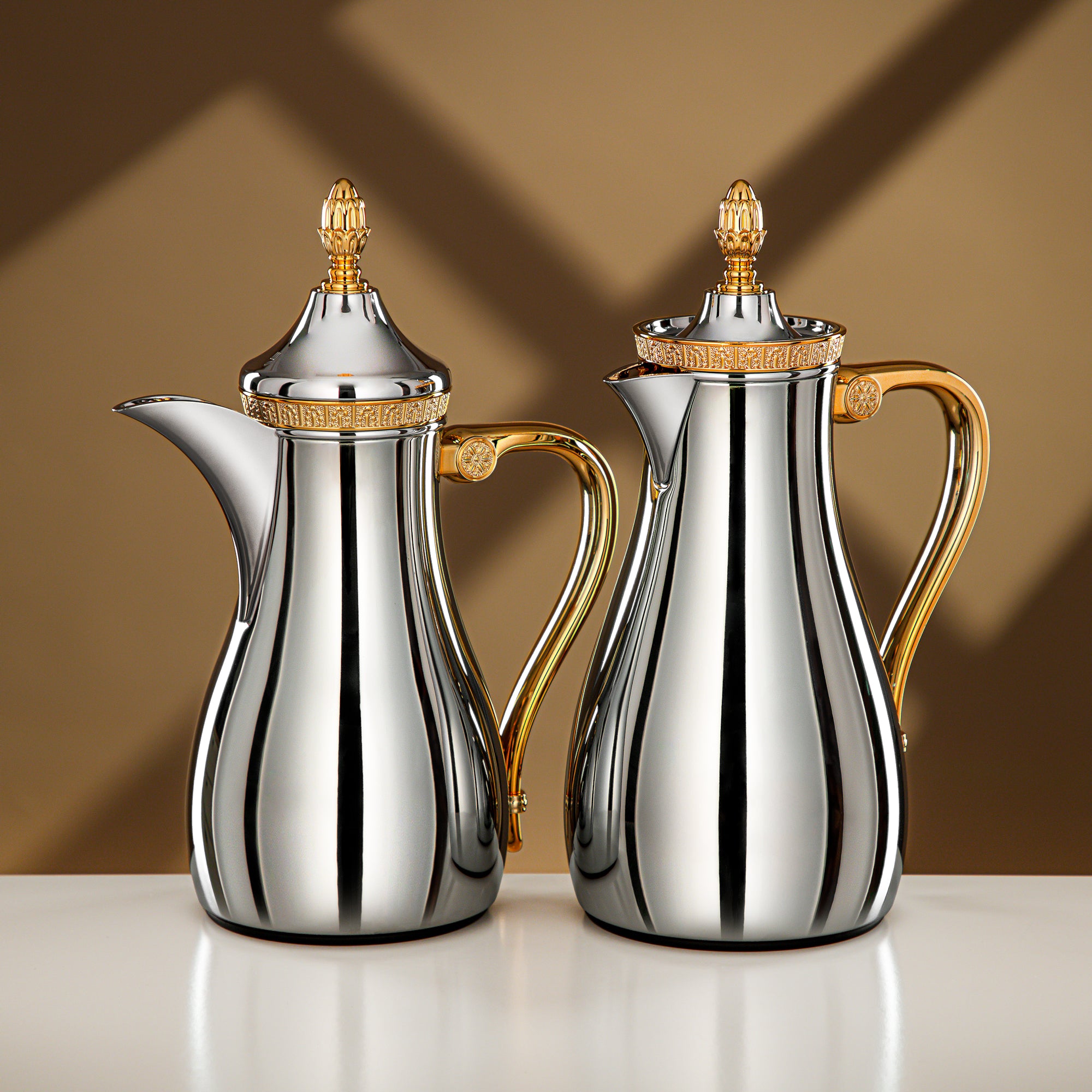 Almarjan Vacuum Flask Set 0.7L + 1L Silver & Gold