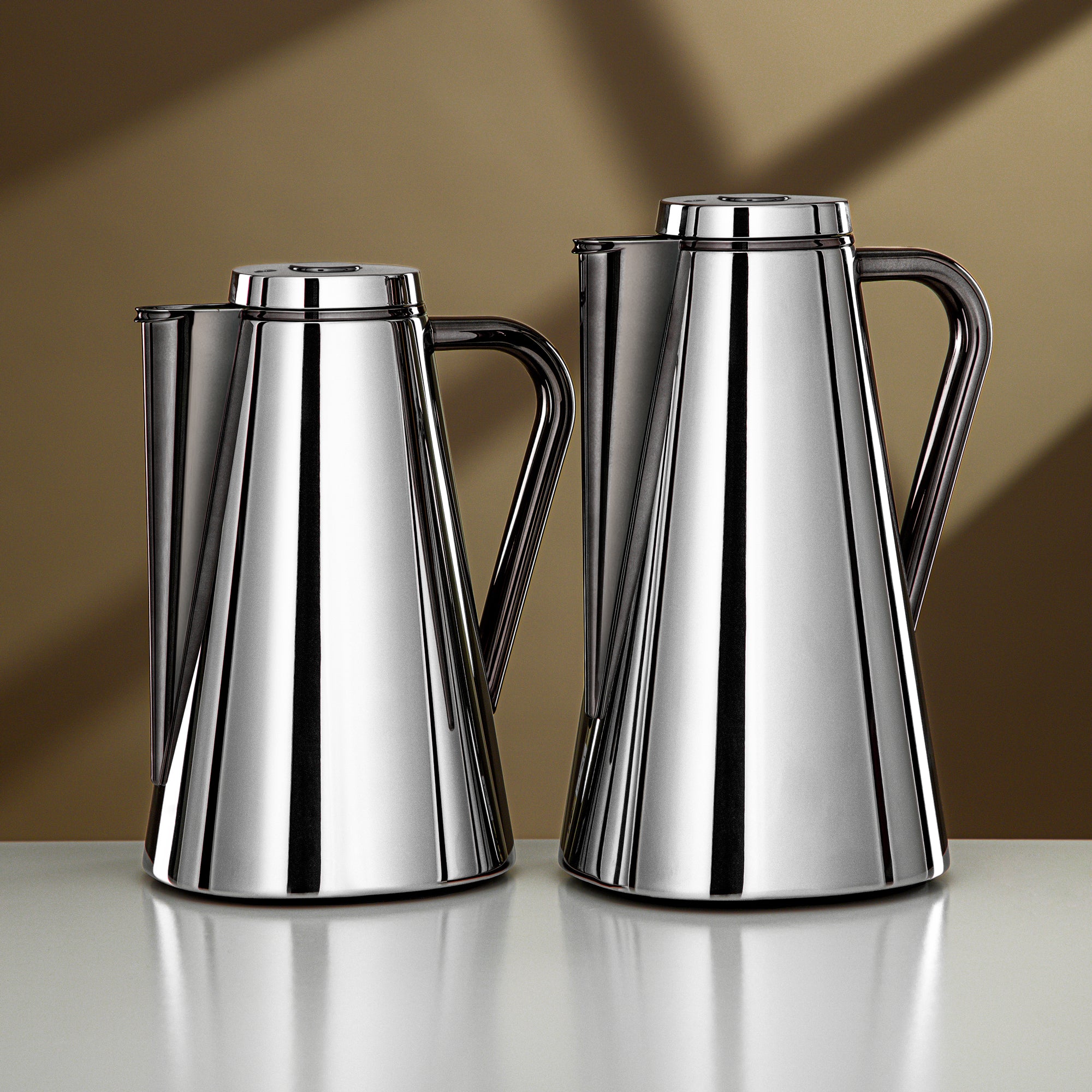 Almarjan Vacuum Flask Set 0.7L + 1L Silver & Gun Black